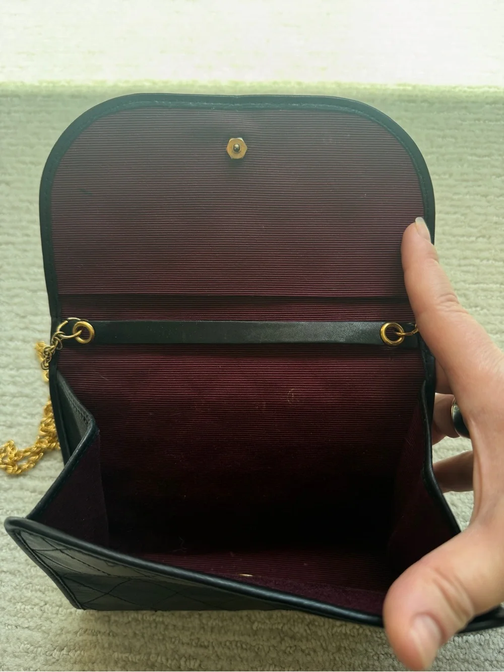 (Authentic) Vintage Chanel Matelassé Lambskin Crossbody Flap Bag | c. 1980s